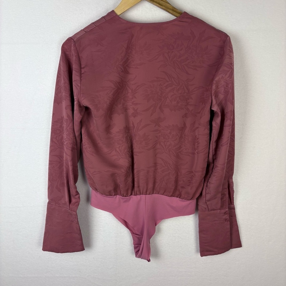 Favorite Daughter Pink V-Neck Blouse Bodysuit Feminine Coquette Quiet Luxury - Picture 6 of 7